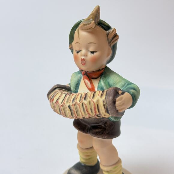 Rare MINT Goebel‎ Hummel Accordian Boy #185 Vintage Germany Figurine kinderspiel - Picture 7 of 9